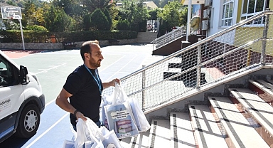 Kadıköy Belediyesi’nden İlkokul Öğrencilerine Kırtasiye Desteği